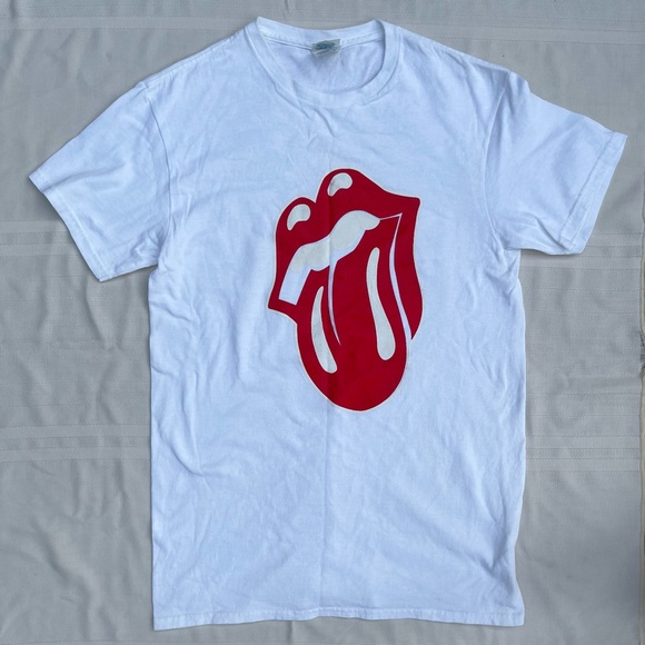 the Rolling Stones Tops - Rolling Stones Graphic T-Shirt Red Lips